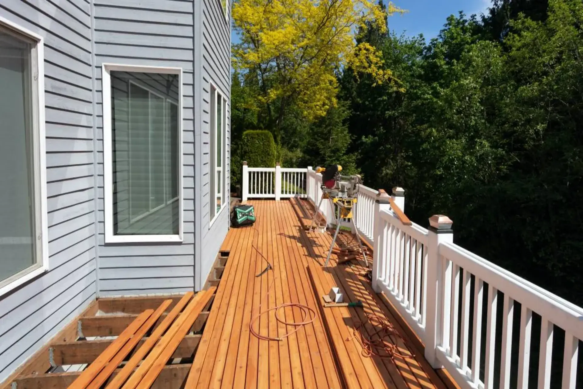 1640565928114_deck-repairing (1)